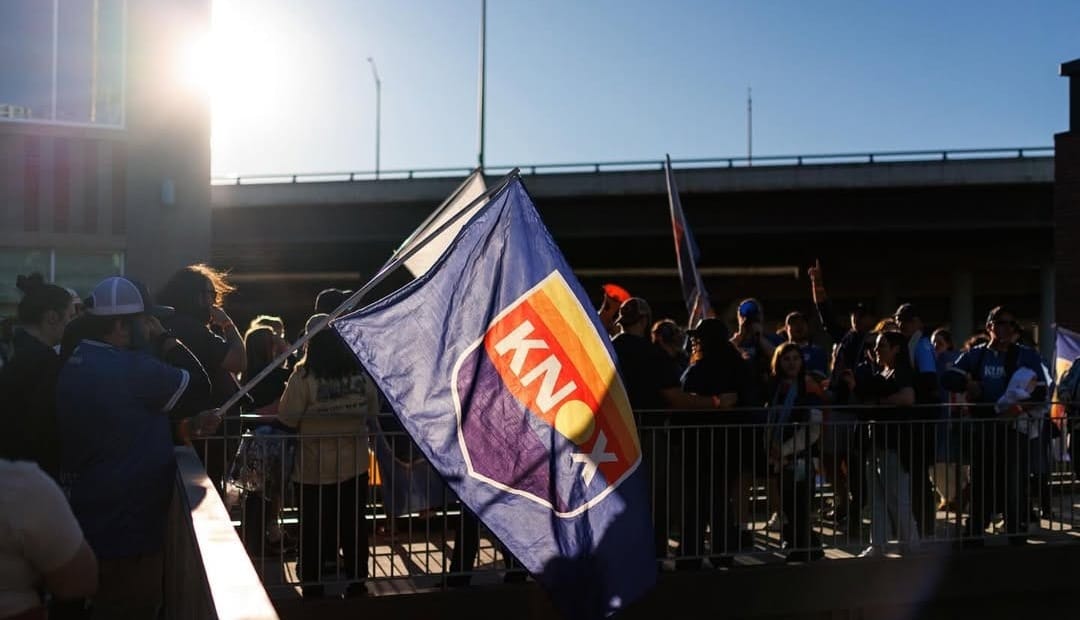 The Back Four: On One Knox's title